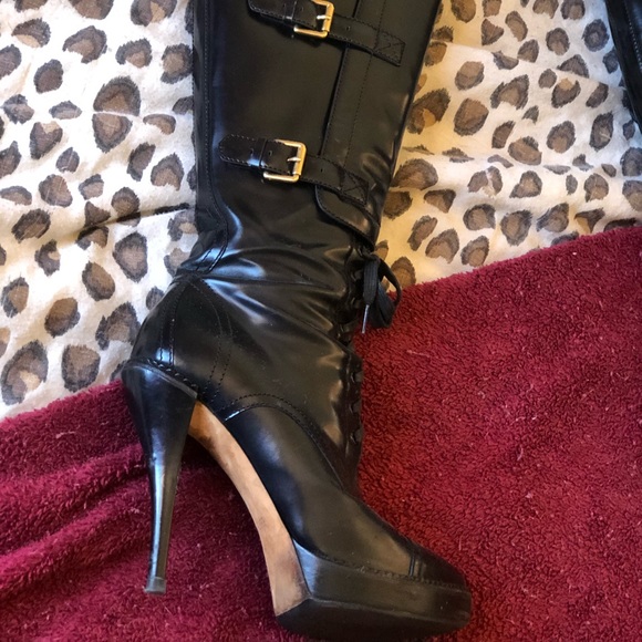 Gucci Italian leather boots - Picture 1 of 7